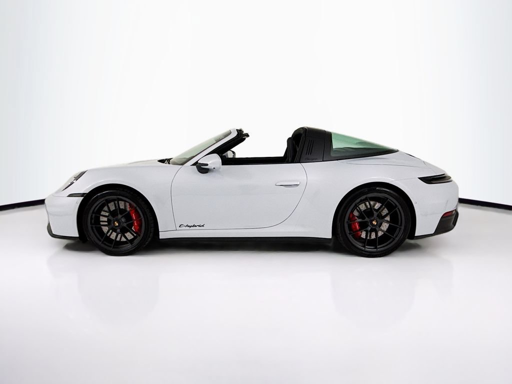 Certified 2025 Porsche 911 Targa 4 GTS AWD/4WD image 2