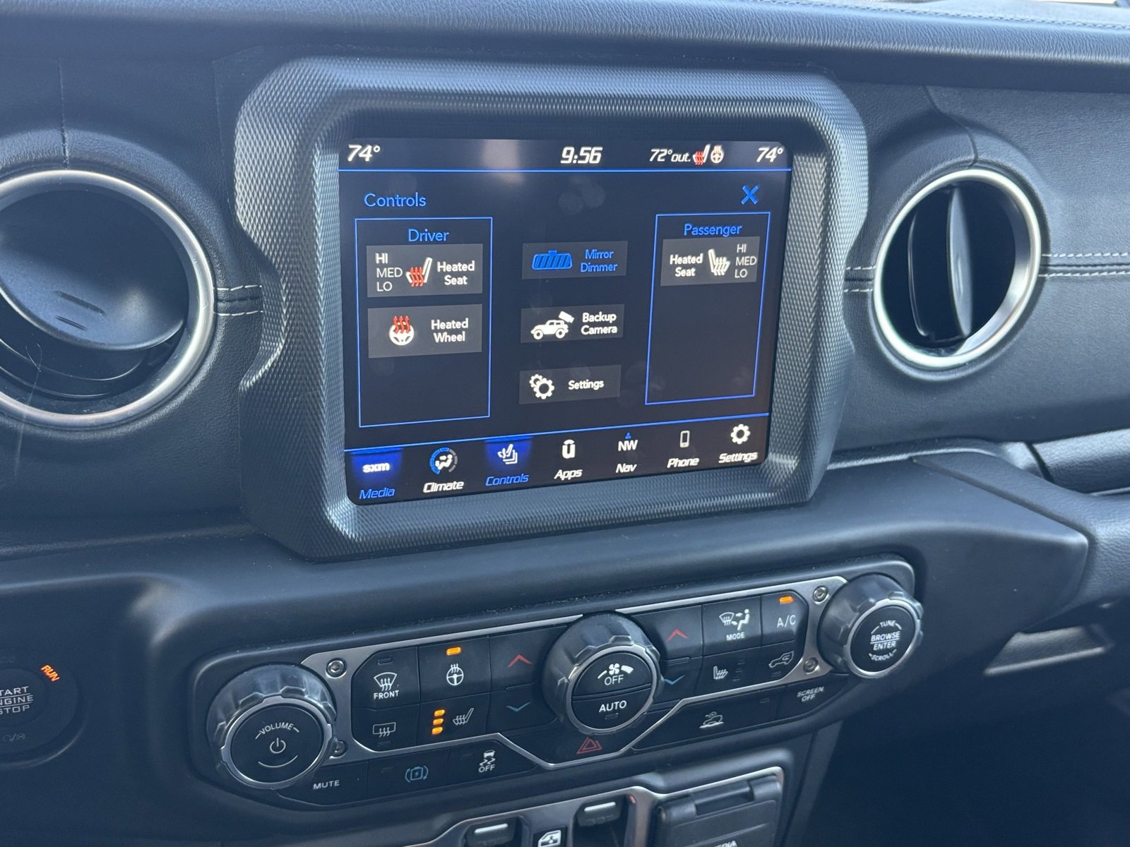 Used 2023 Jeep Wrangler Unlimited Sahara w/ Cold Weather Group image 23