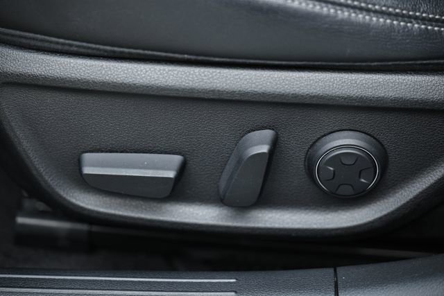 Used 2022 Genesis G70 2.0T w/ Prestige Package image 23