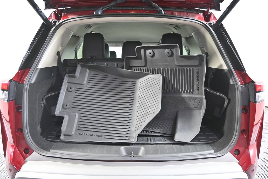 Used 2023 Nissan Pathfinder SL image 18