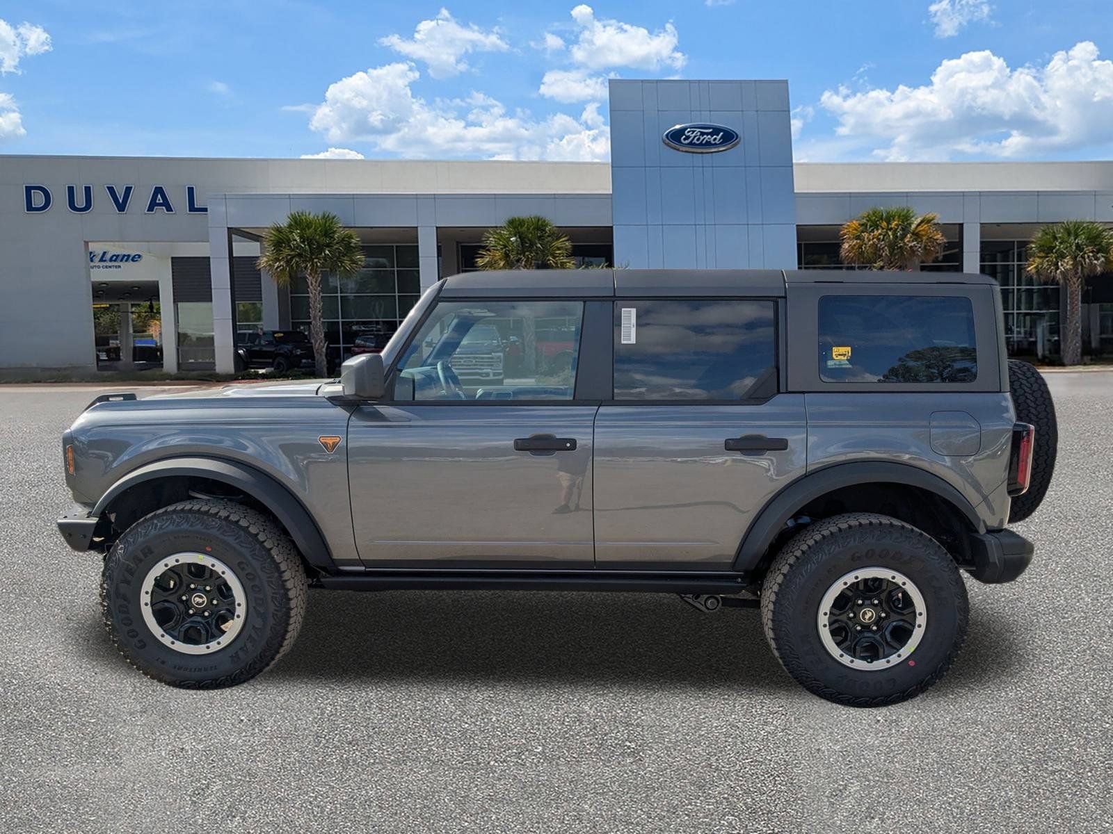 New 2025 Ford Bronco Badlands w/ Sasquatch Package AWD/4WD image 7