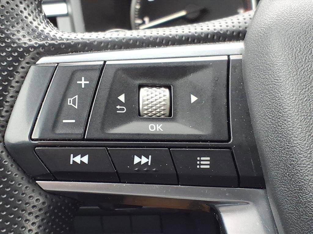 Used 2024 Mitsubishi Outlander SE image 21