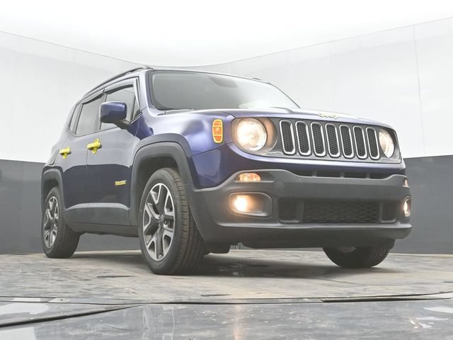Used 2017 Jeep Renegade Latitude w/ Popular Equipment Group FWD image 39