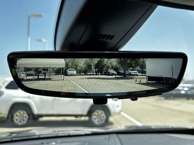 Used 2025 Cadillac XT5 Premium Luxury w/ Technology Package FWD image 26