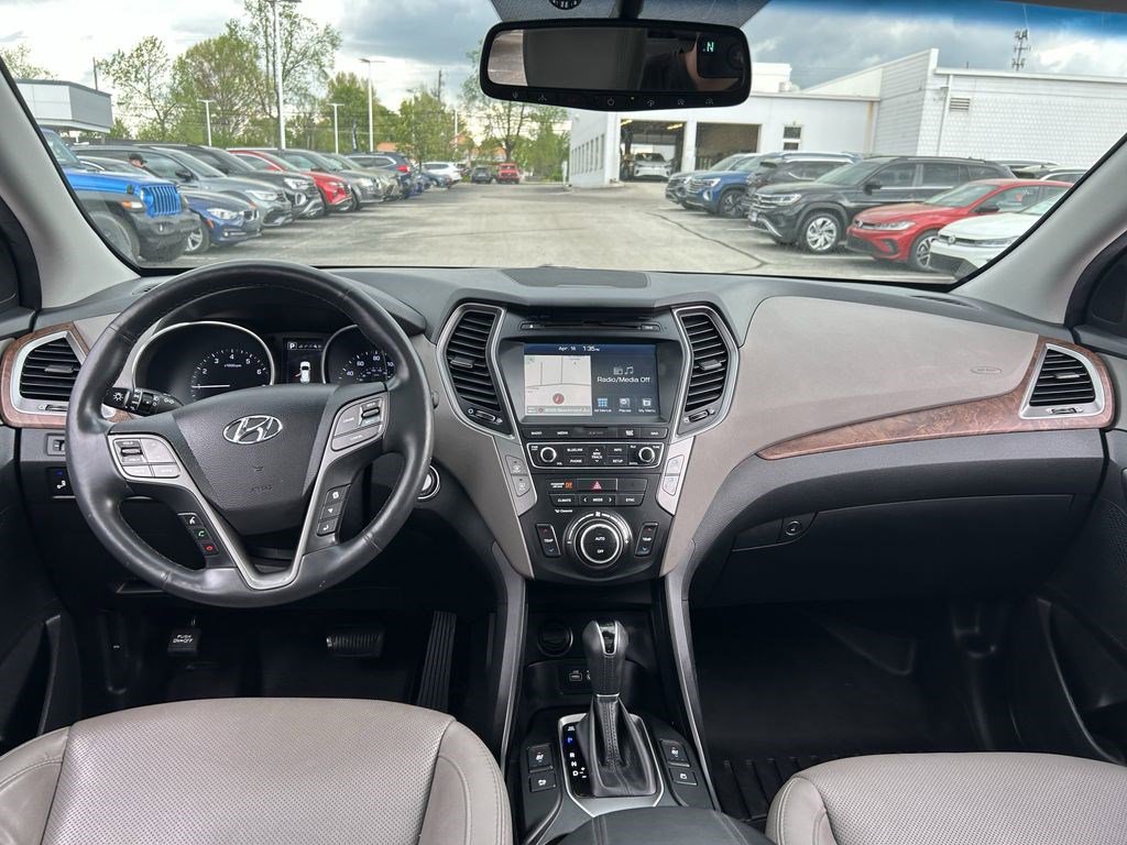 Used 2018 Hyundai Santa Fe Sport w/ 2.4L Tech Package 04 FWD image 9