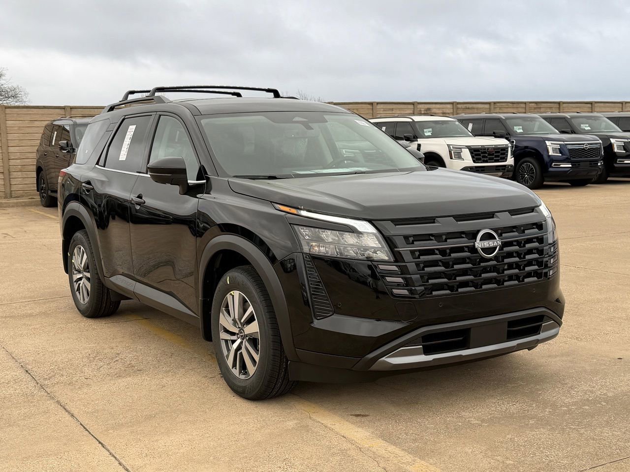 New 2026 Nissan Pathfinder SL FWD image 5
