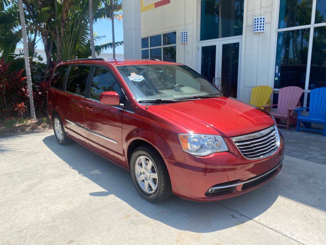Used 2012 Chrysler Town & Country Touring w/ Entertainment Group #1 image 2