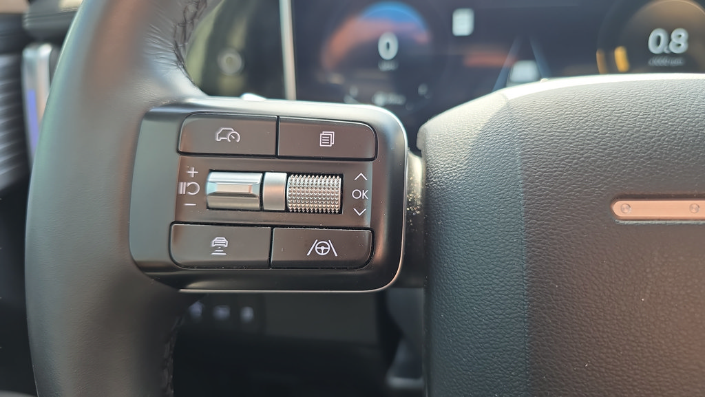 Certified 2024 Hyundai Santa Fe Limited AWD/4WD image 24
