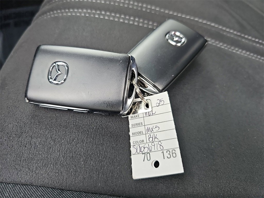 New 2025 MAZDA MX-5 Miata Club image 28