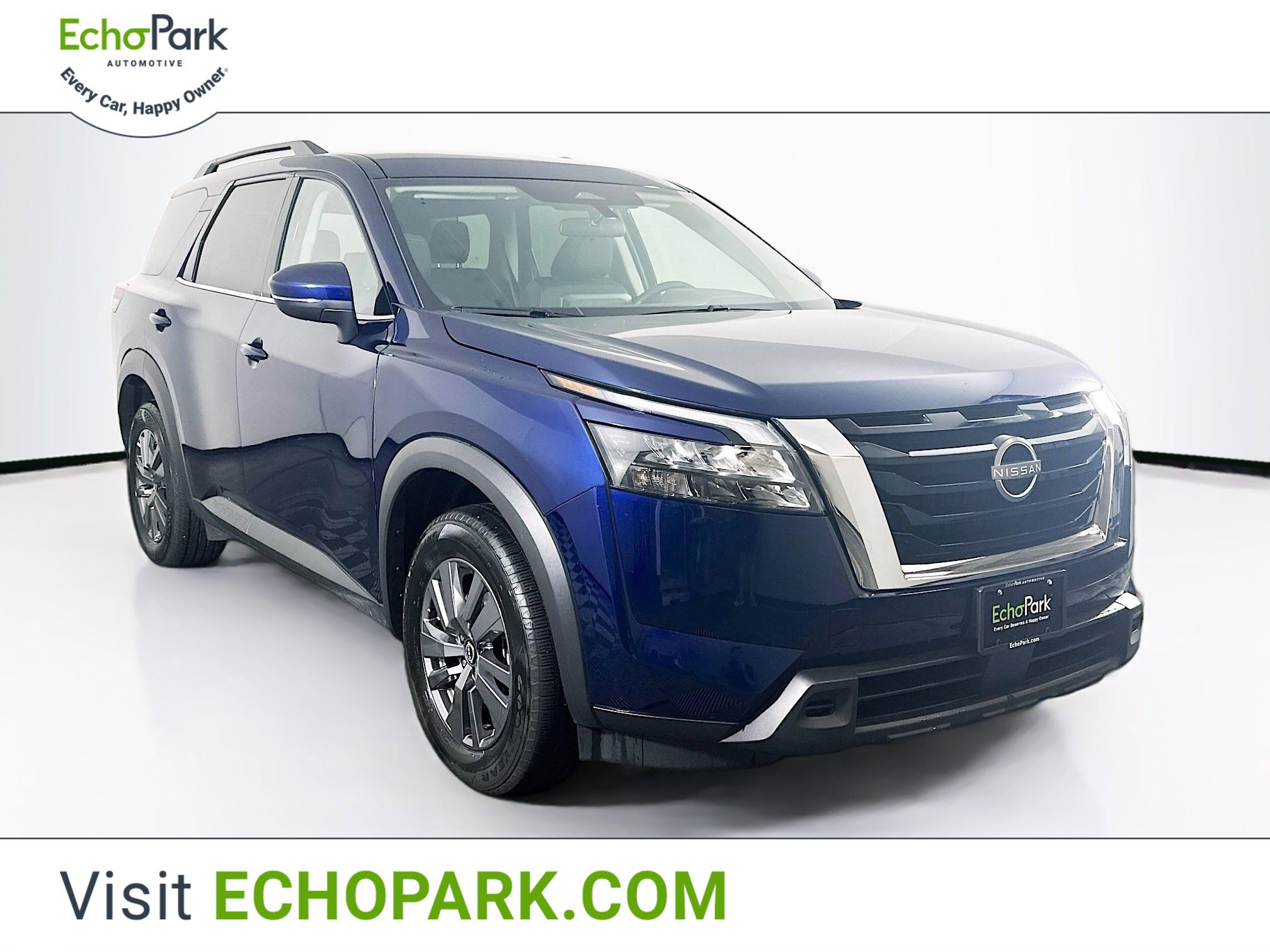 Used 2024 Nissan Pathfinder SV