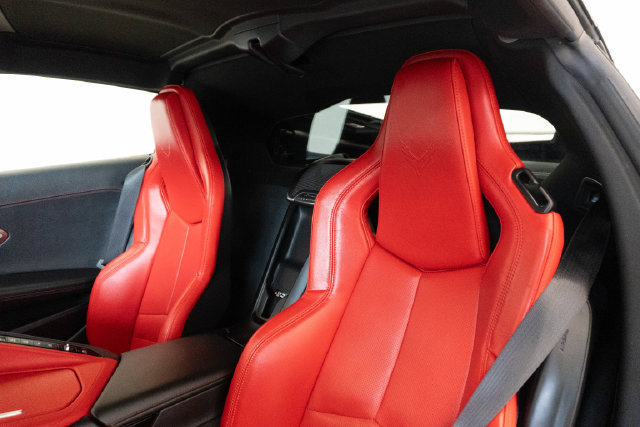 Used 2021 Chevrolet Corvette Stingray Preferred Cpe w/ Z51 Performance Package RWD image 9