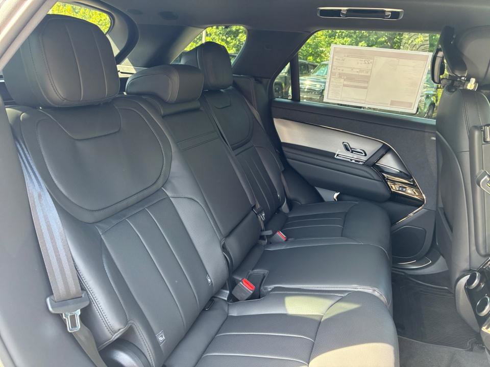 New 2027 Land Rover Range Rover Sport SE AWD/4WD image 29