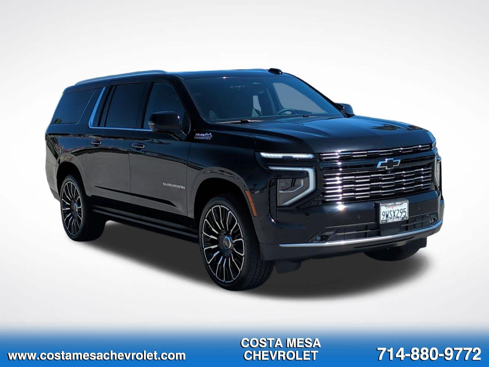 Used 2026 Chevrolet Suburban High Country AWD/4WD image 3