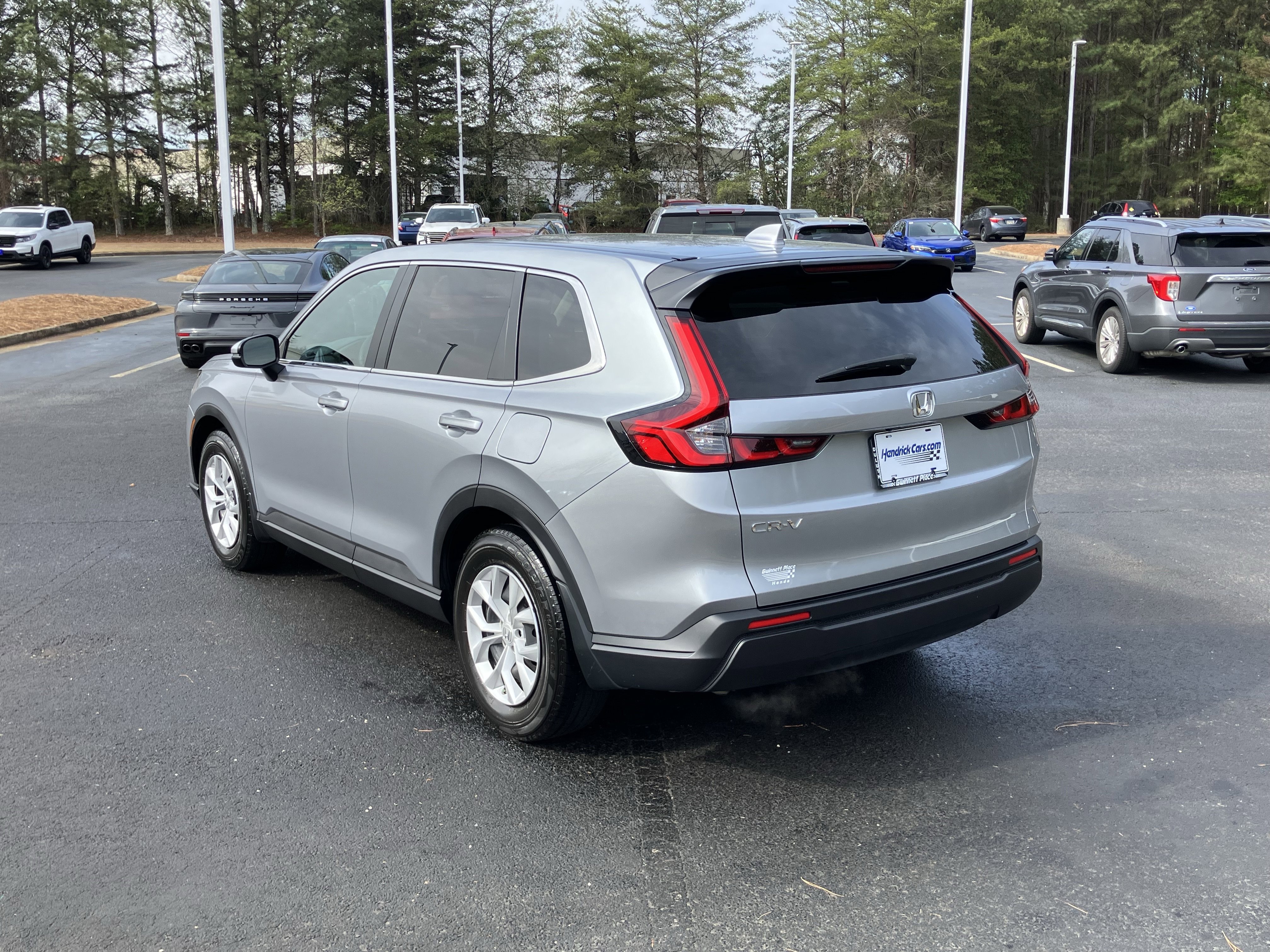 Used 2025 Honda CR-V LX image 8