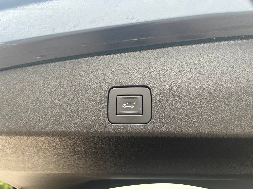 Used 2023 Buick Encore GX Essence w/ Advanced Technology Package FWD image 13