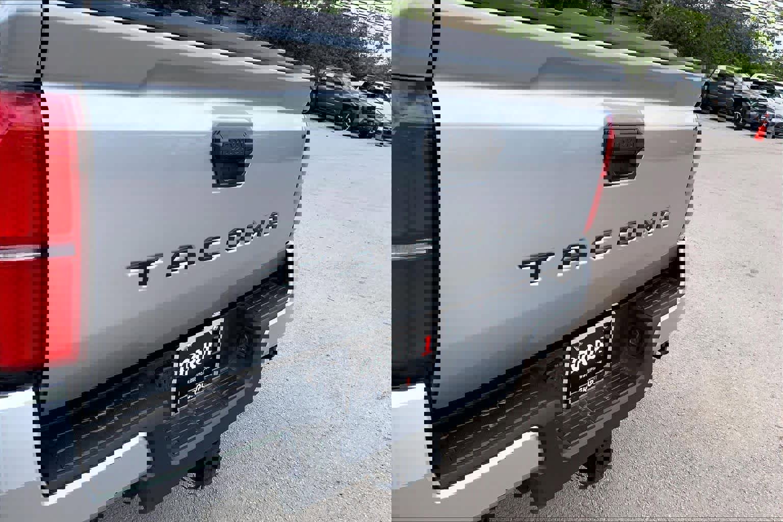 Used 2025 Toyota Tacoma SR5 image 30