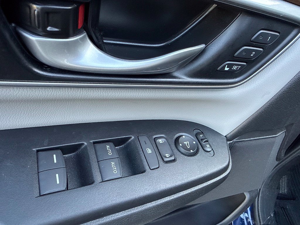 Used 2022 Honda CR-V EX-L image 16