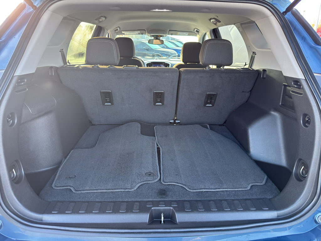 Used 2024 GMC Terrain SLE image 35