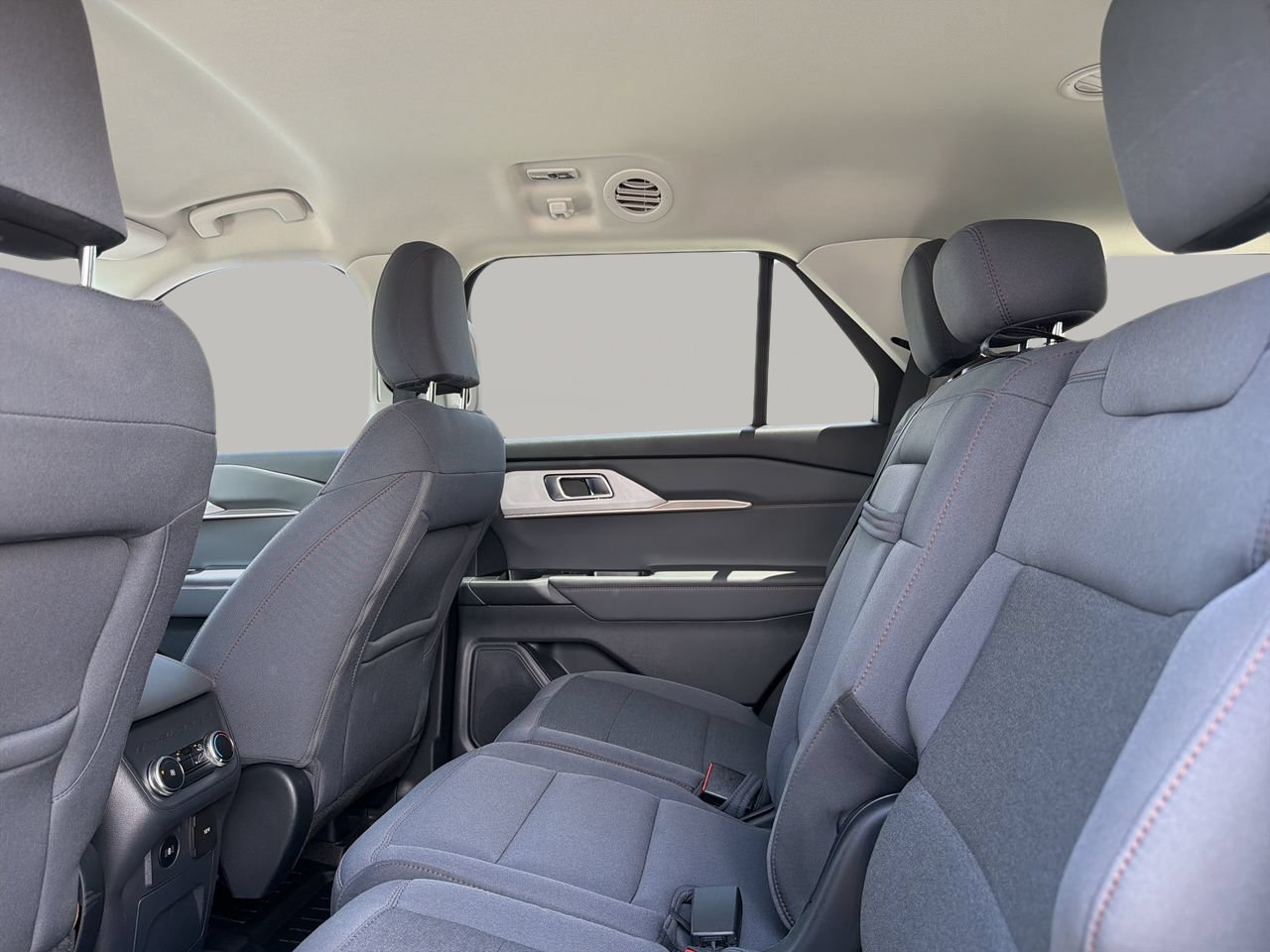 Certified 2025 Ford Explorer Active RWD image 17