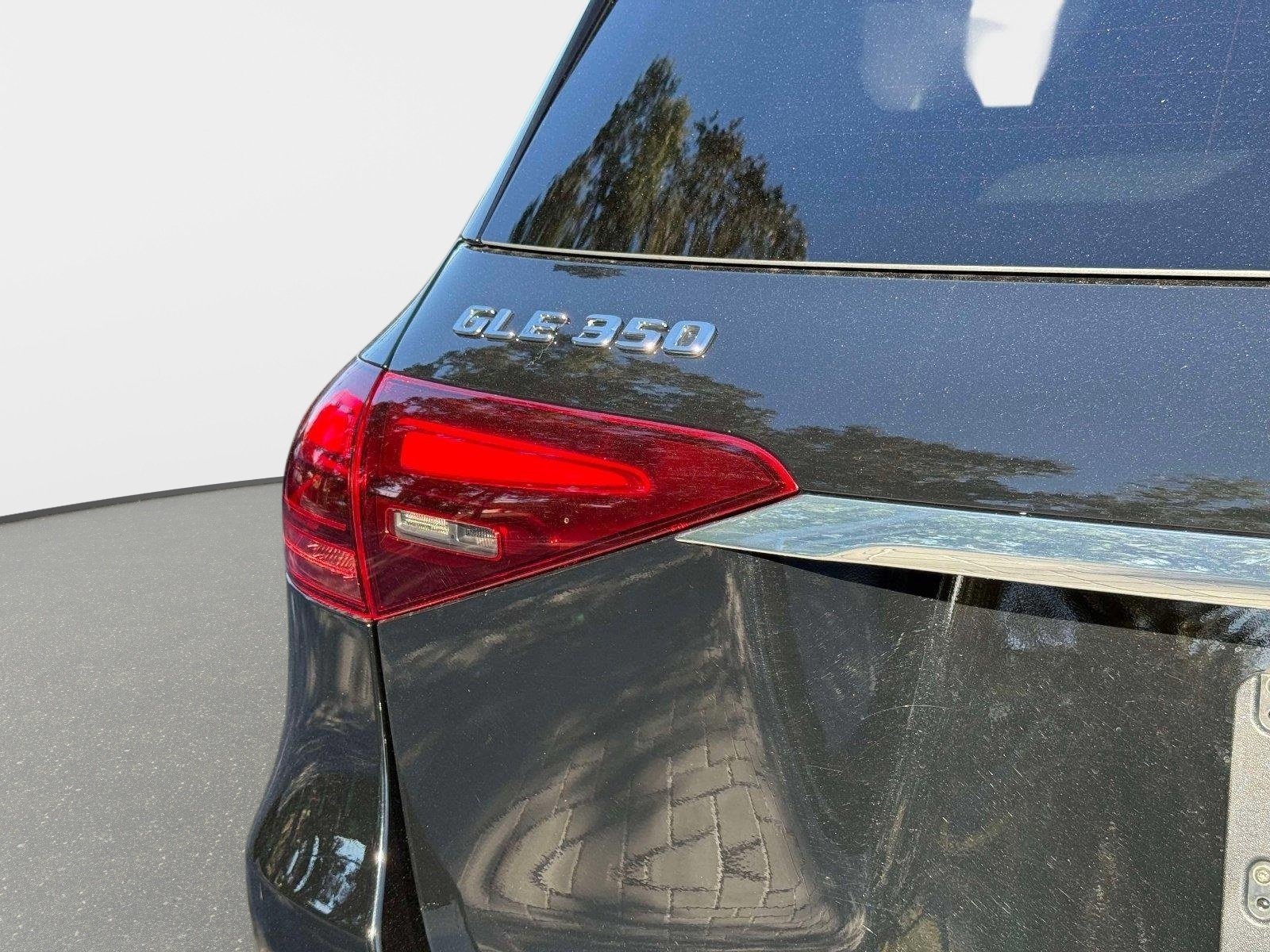 Used 2024 Mercedes-Benz GLE 350 4MATIC image 24
