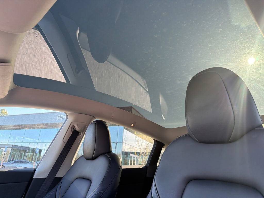 Used 2023 Tesla Model Y Long Range image 11