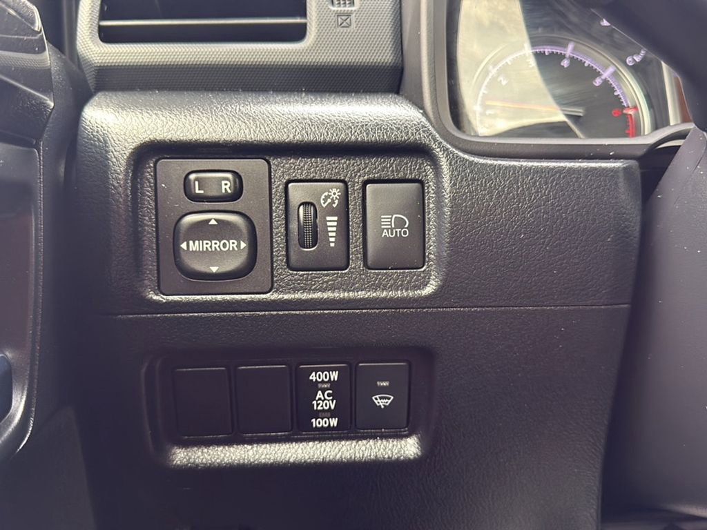 Used 2024 Toyota 4Runner TRD Off-Road AWD/4WD image 17
