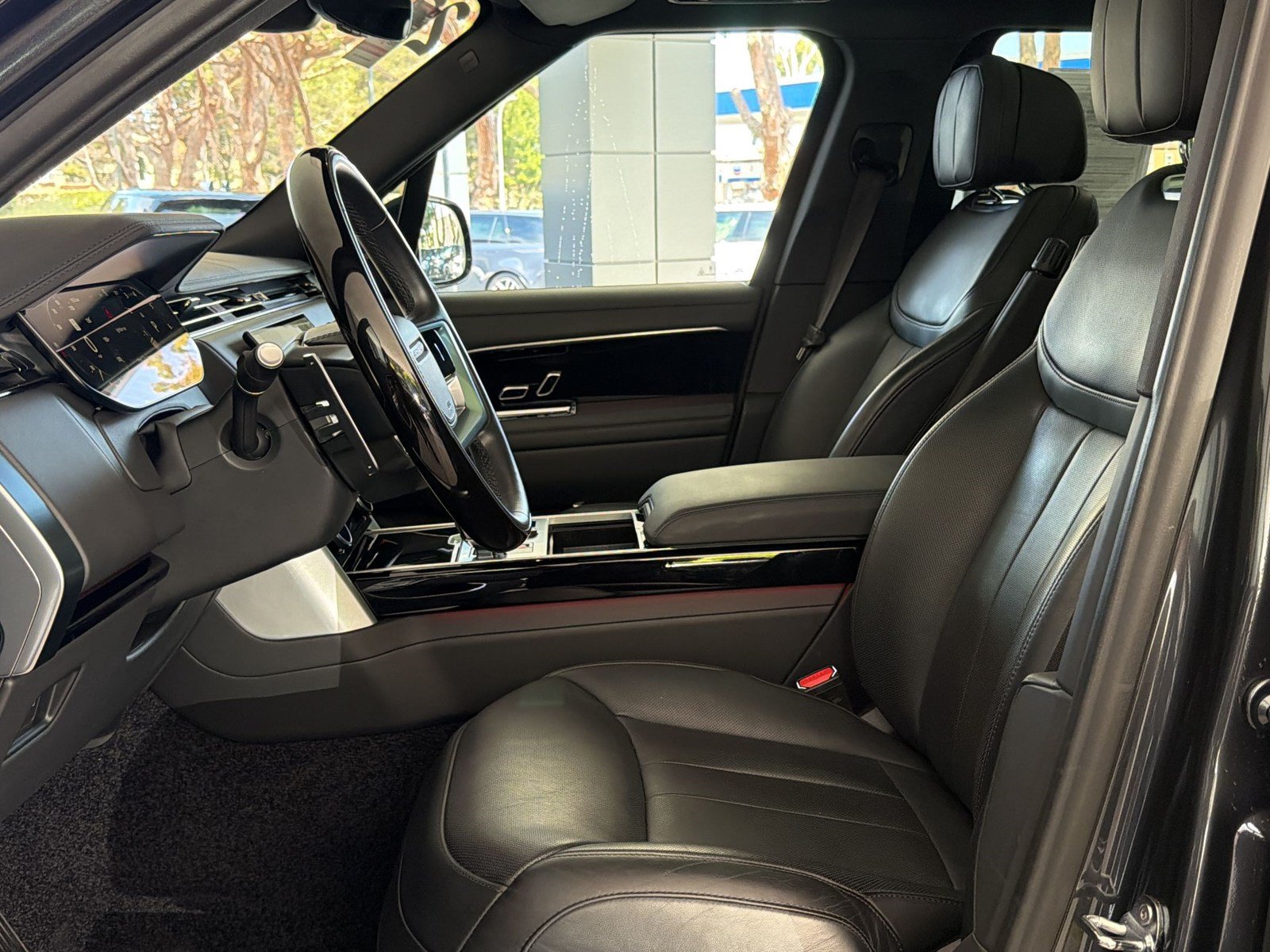 Used 2023 Land Rover Range Rover SE AWD/4WD image 28