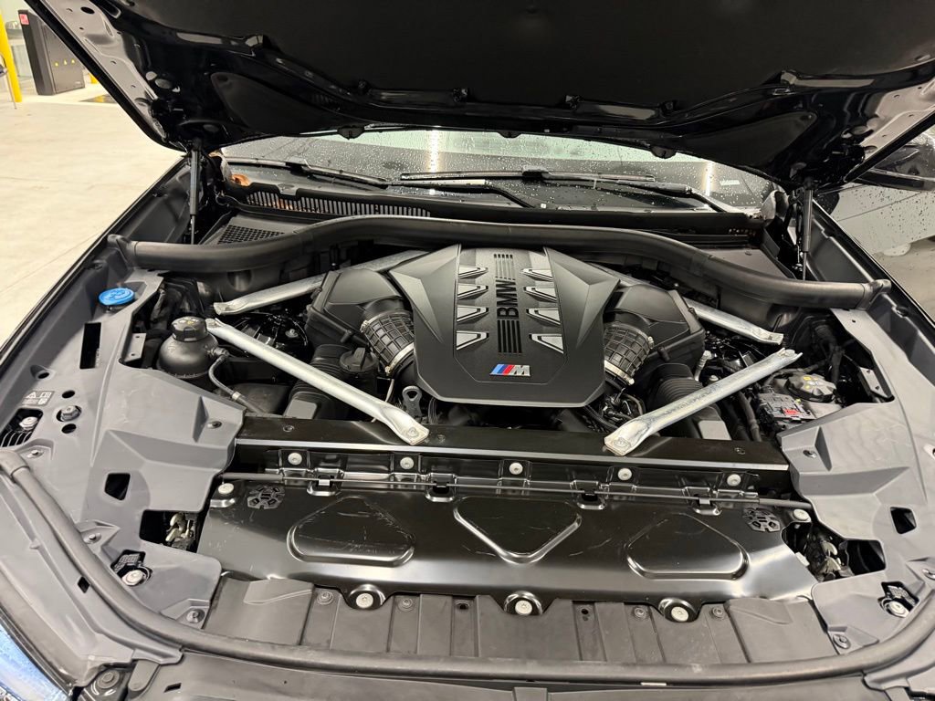 Used 2024 BMW X5 M60i image 12