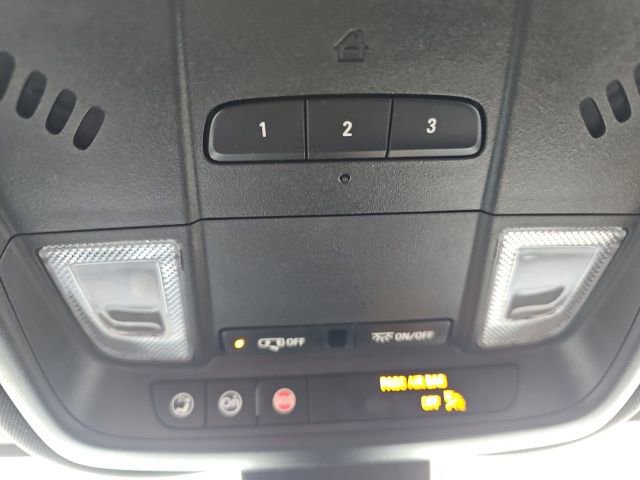 Used 2023 Chevrolet Equinox Premier image 23