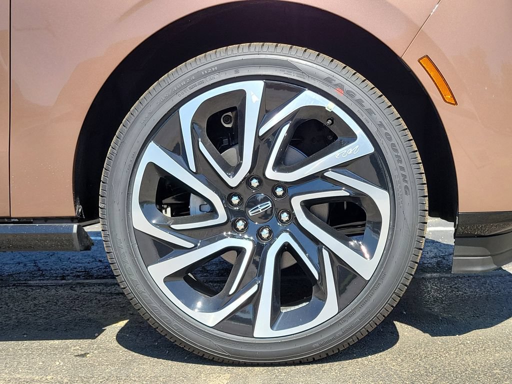 New 2026 Lincoln Navigator Black Label AWD/4WD image 9