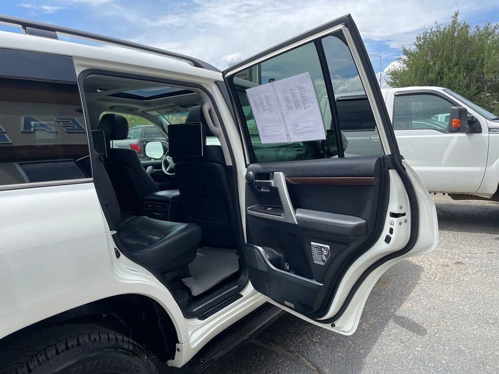 Used 2016 Toyota Land Cruiser AWD/4WD image 17