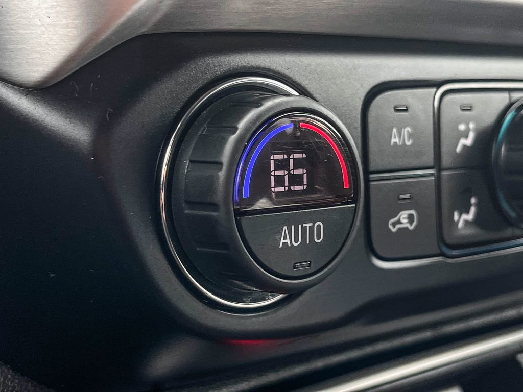 Used 2020 GMC Acadia SLE image 27