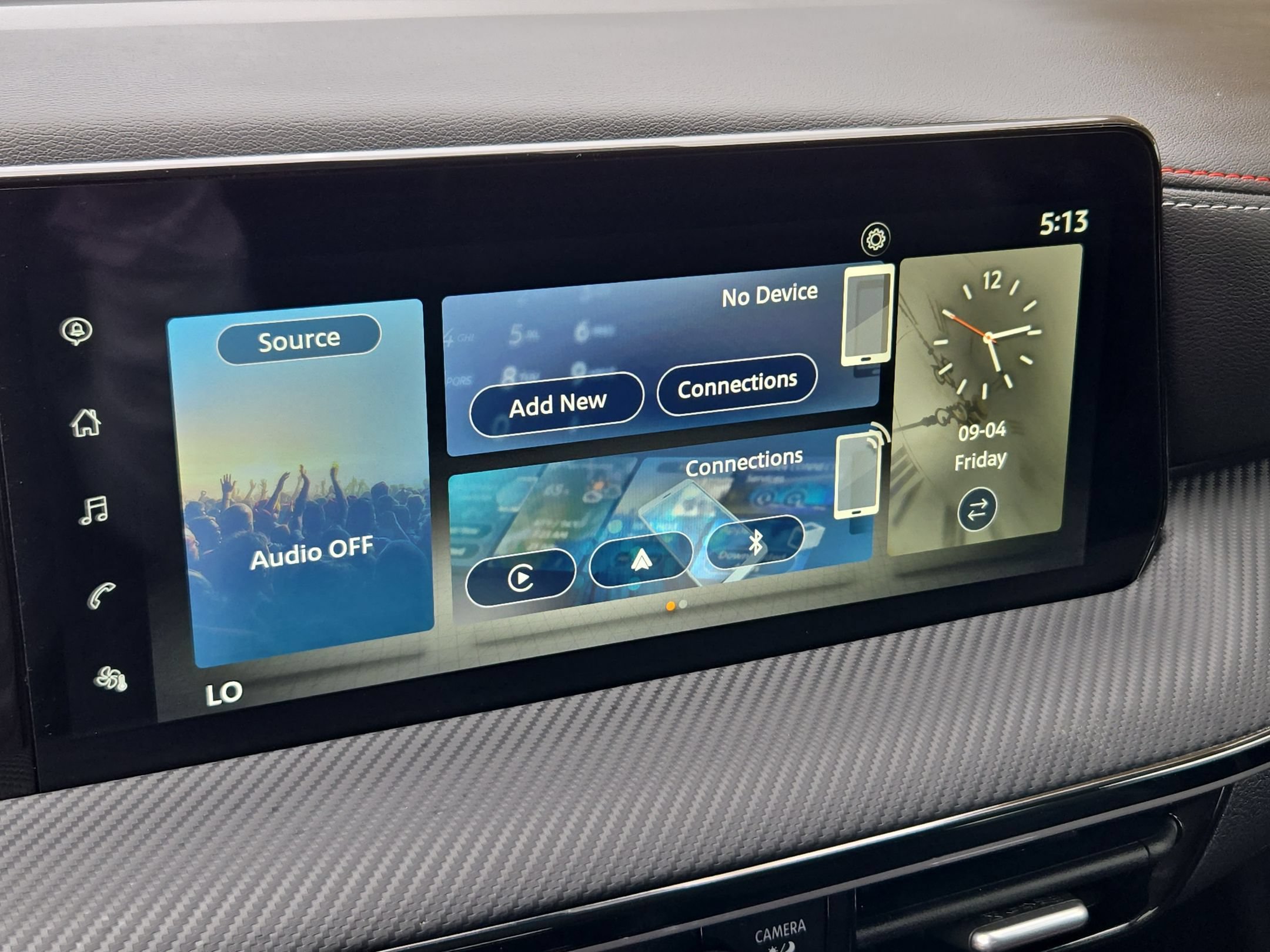 Certified 2025 Nissan Kicks SR FWD image 16