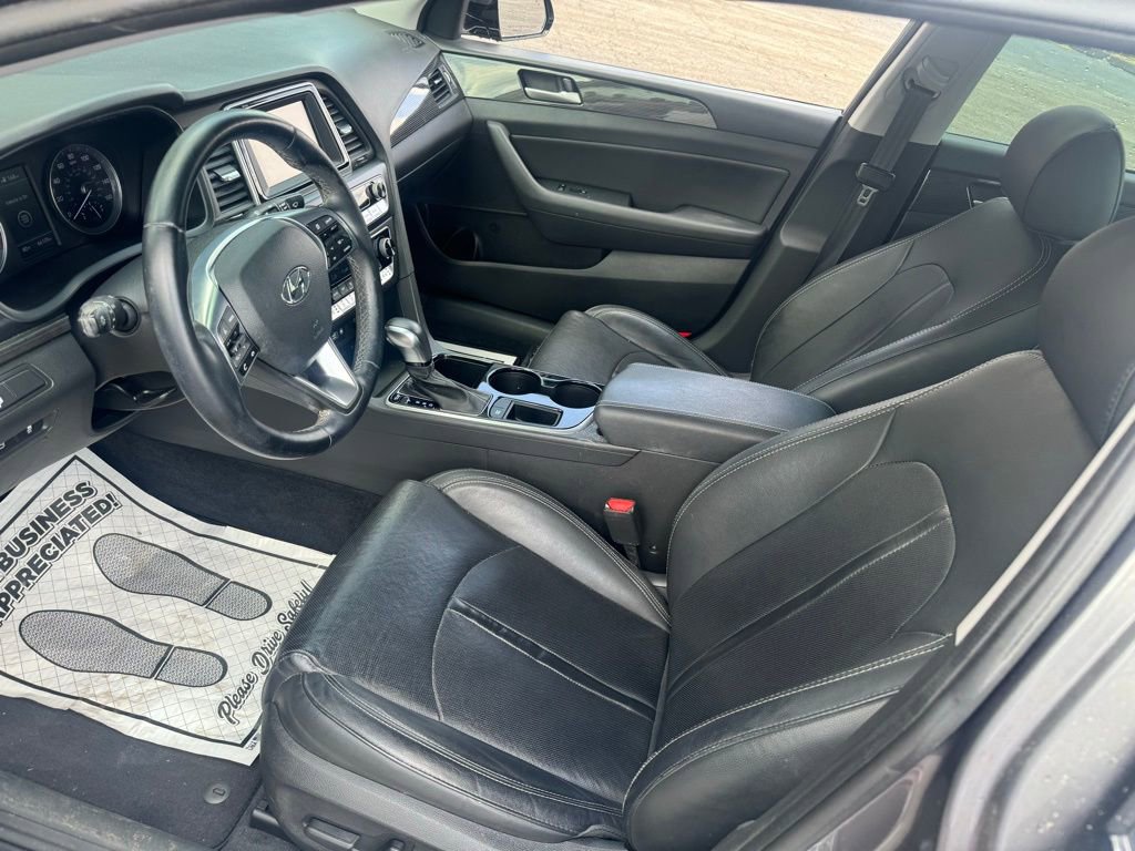 Used 2018 Hyundai Sonata Limited image 13