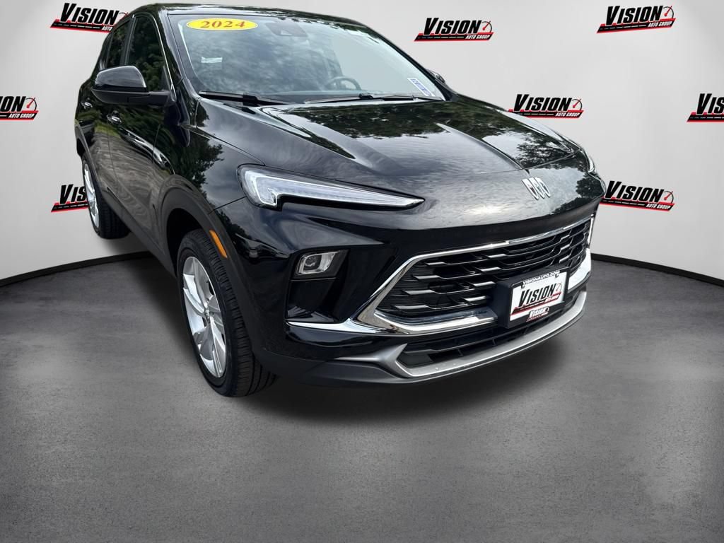 Used 2024 Buick Encore GX Preferred AWD/4WD image 3