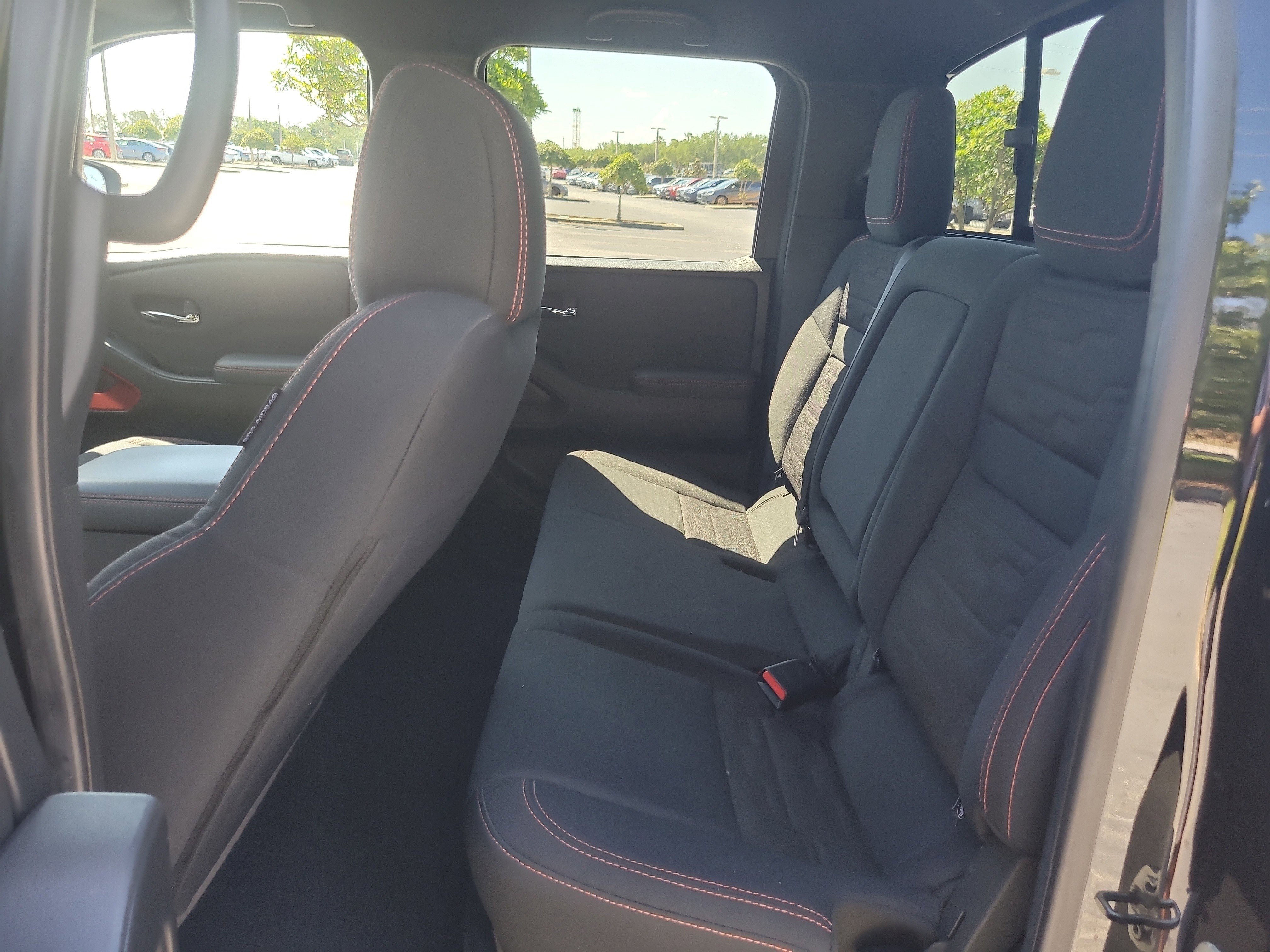 Used 2024 Nissan Frontier Pro-X w/ Pro Convenience Package RWD image 15