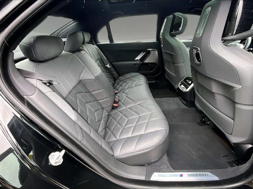 Used 2026 BMW 740i xDrive AWD/4WD image 16