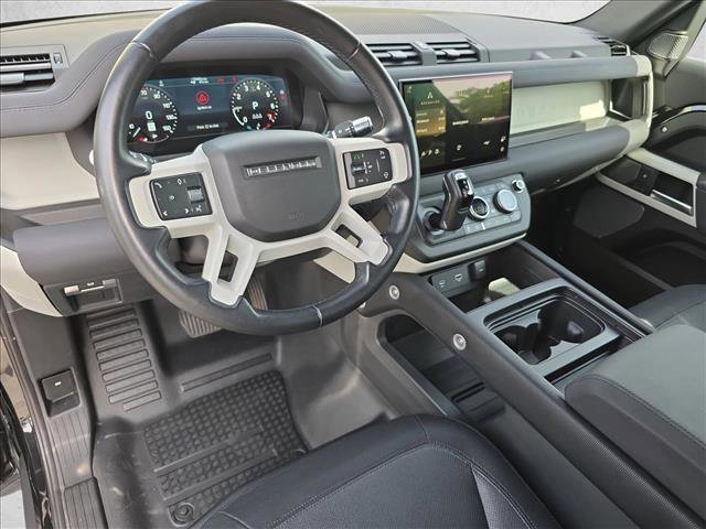 Used 2022 Land Rover Defender 90 X-Dynamic S AWD/4WD image 15