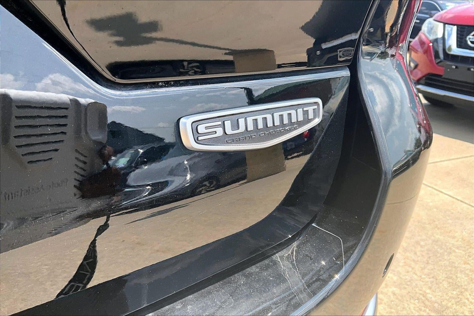 Used 2022 Jeep Grand Cherokee Summit w/ Adv Protech Group IV AWD/4WD image 21