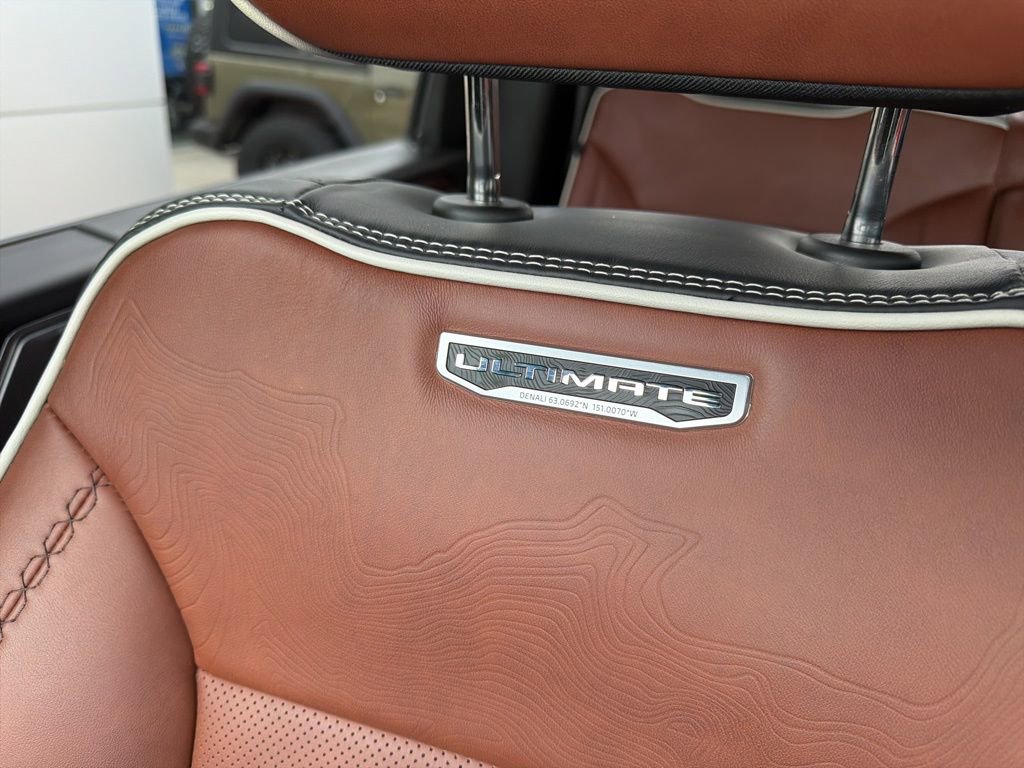 Used 2024 GMC Sierra 2500 Denali Ultimate w/ Snow Plow Prep/Camper Package AWD/4WD image 24