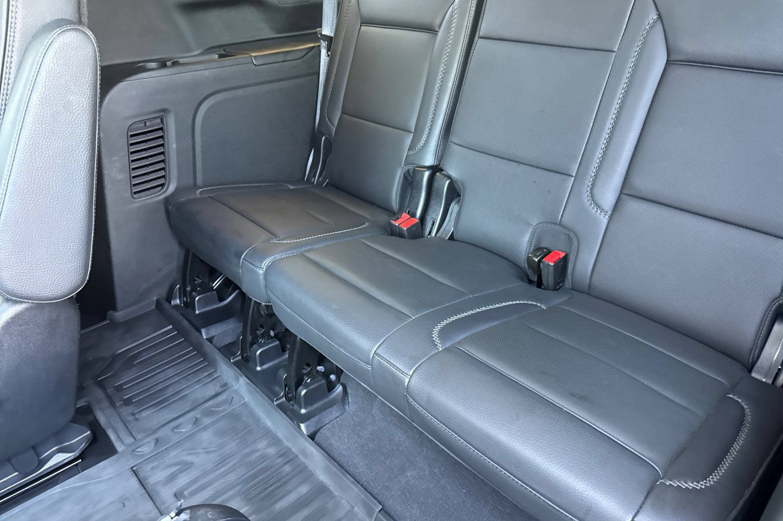Certified 2023 GMC Yukon XL Denali w/ Advanced Technology Package AWD/4WD image 17