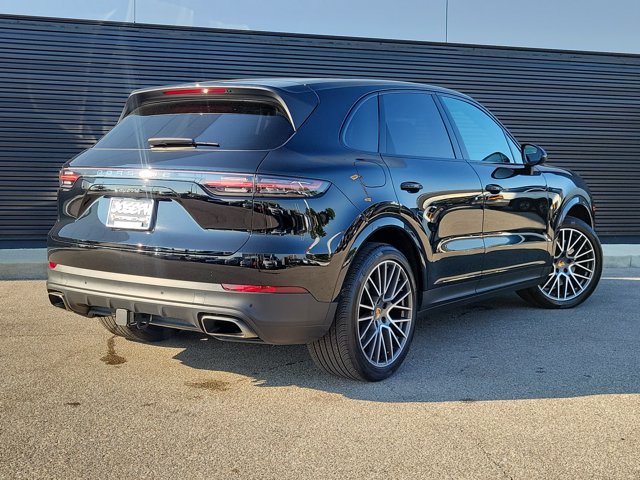 Used 2023 Porsche Cayenne AWD/4WD image 7