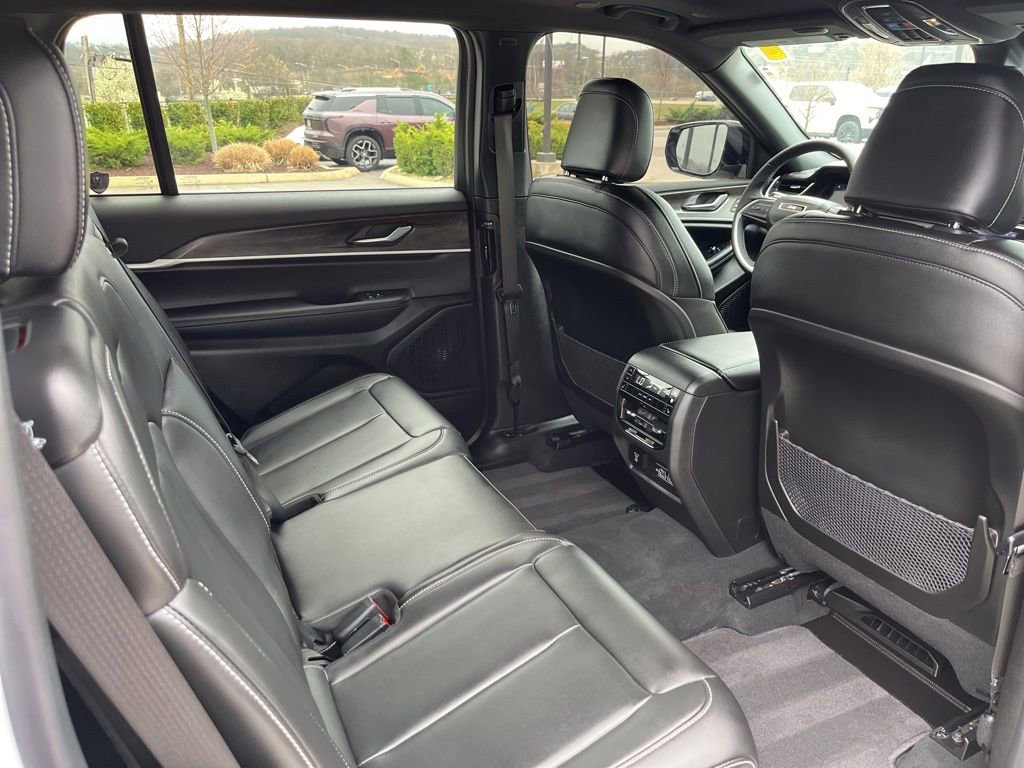 New 2025 Jeep Grand Cherokee L Limited image 28