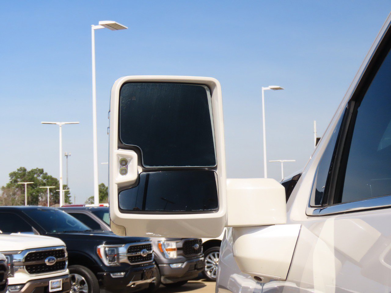 Used 2024 GMC Sierra 3500 Denali Ultimate AWD/4WD image 18