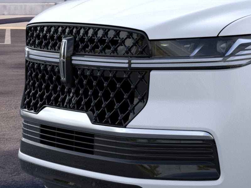 New 2026 Lincoln Navigator Reserve w/ Jet Appearance Package AWD/4WD image 17