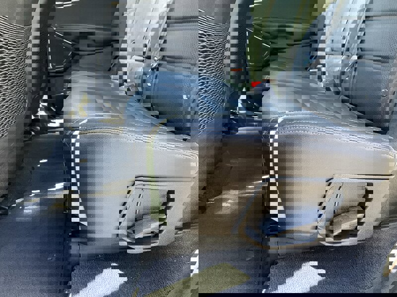 Used 2017 Kia Sorento SX image 13