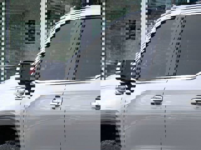 New 2026 GMC Sierra 1500 SLT image 12