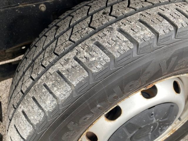 Used 2020 Ford Transit 250 Medium Roof w/ Load Area Protection Package image 18