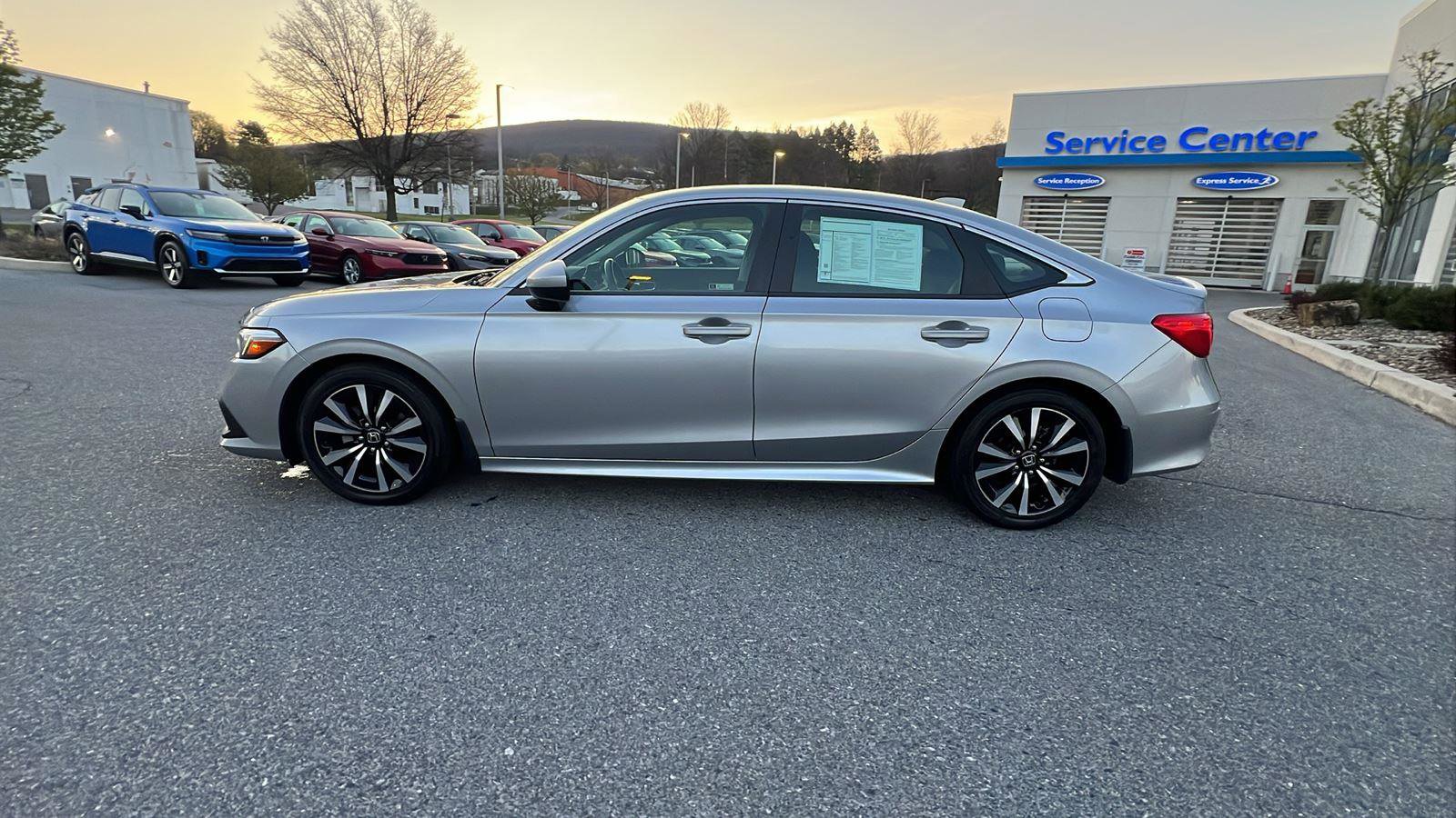 Used 2023 Honda Civic EX image 7