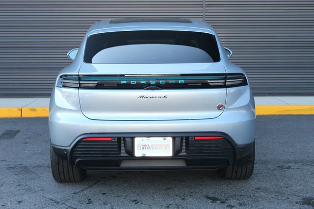 New 2025 Porsche Macan 4S Electric image 7